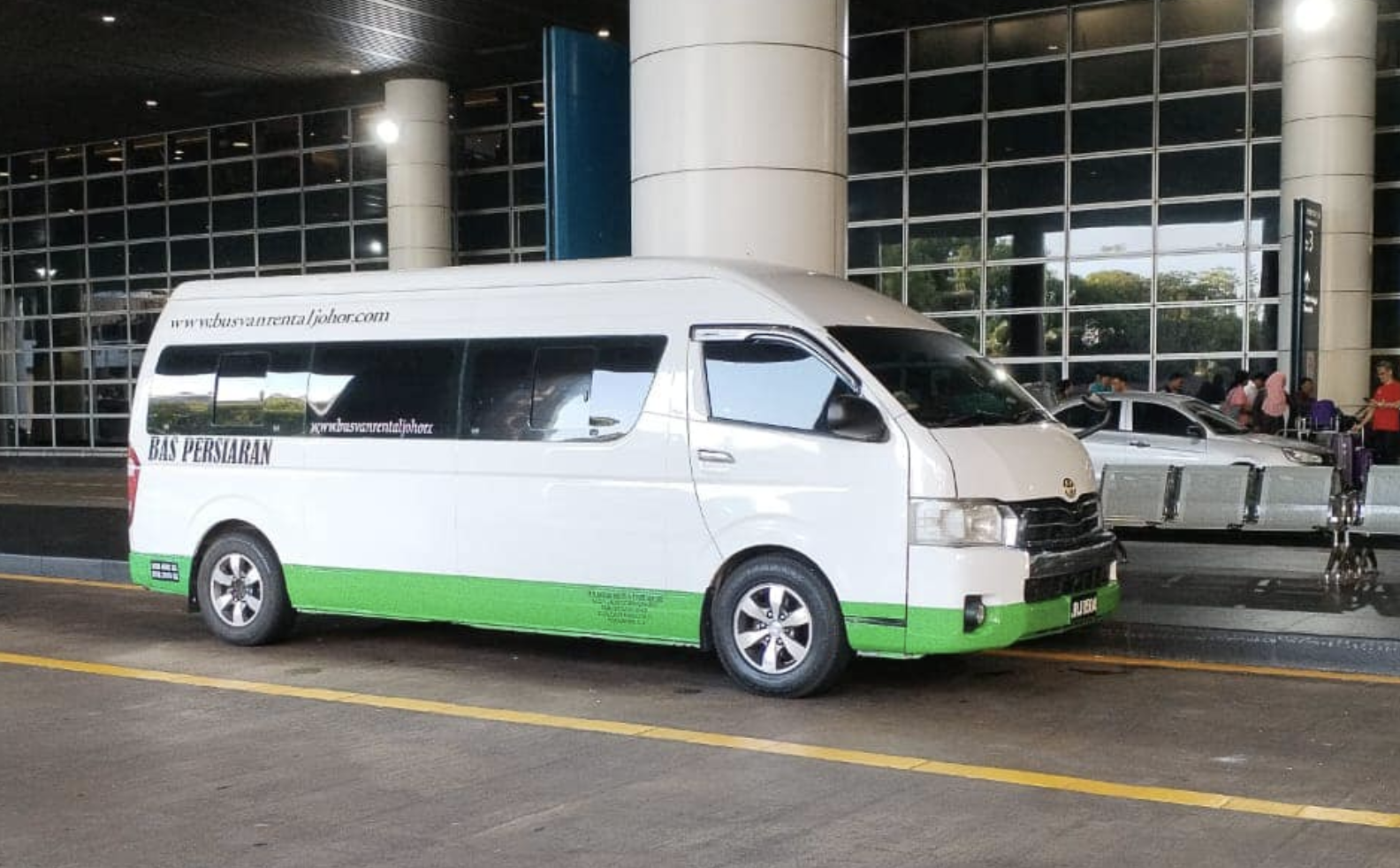 The Ultimate Guide to Traveling from Singapore to Johor Bahru: Options for Every Traveler! 