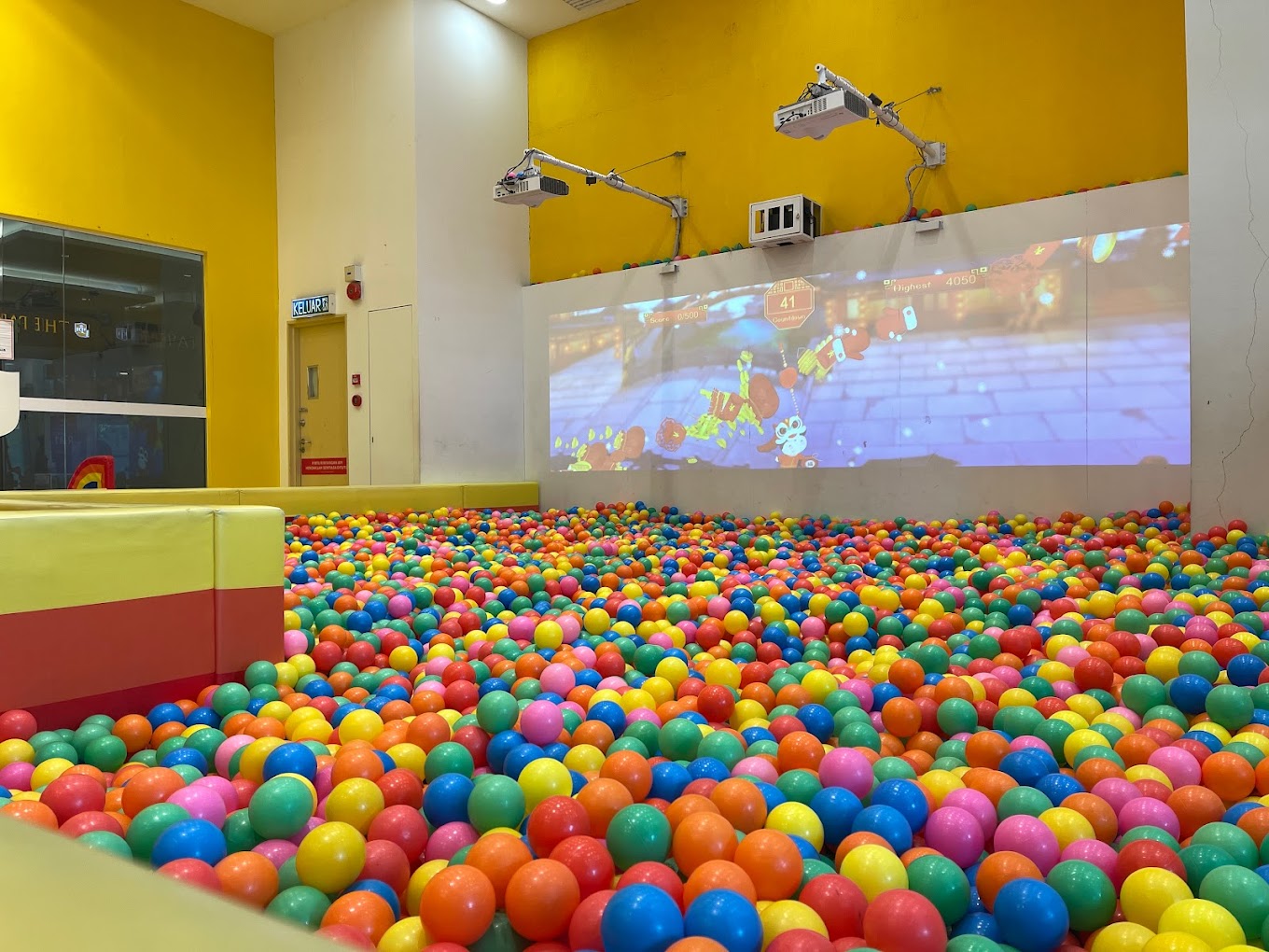 Indoor Theme Parks in Kuala Lumpur: A Fun-Filled Family Guide Indoor Theme Parks in Kuala Lumpur: A Fun-Filled Family Guide