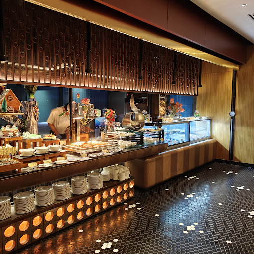 Celebrate the Festive Season: Top Christmas Dining Spots in KL 